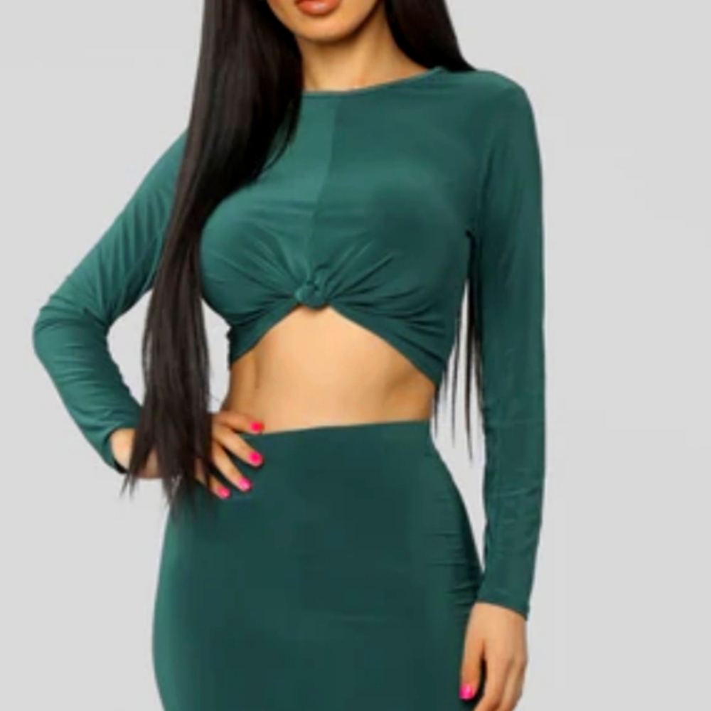 ⭕️5/$25⭕️ New! Fashion Nova Hunter Green Crop Top